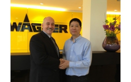 陈总与瓦格纳欧洲区营销总监进建互换